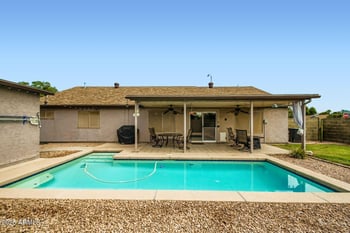 6041 Princess Dr, Mesa, AZ 85205