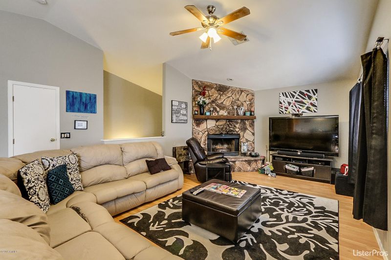 6042 E Ingram St, Mesa, AZ 85205