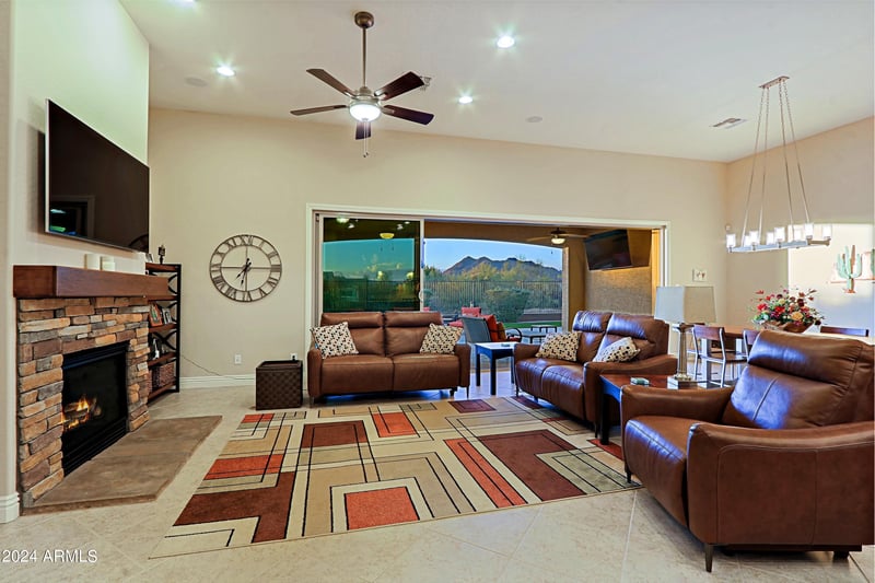 6044 Hodges St, Cave Creek, AZ 85331