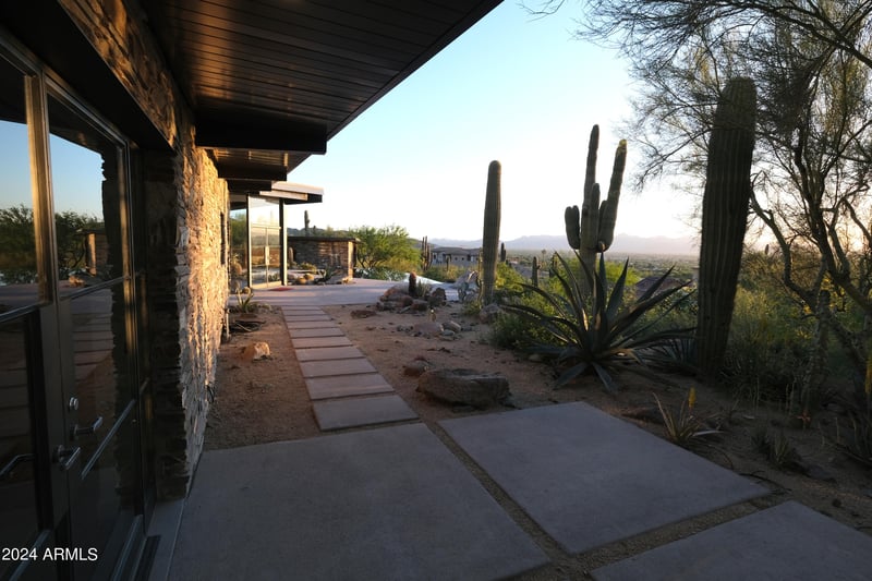 6045 E Cholla Ln, Paradise Valley, AZ 85253