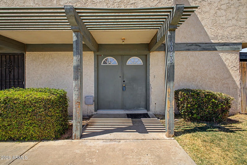 6048 W Golden Ln, Glendale, AZ 85302