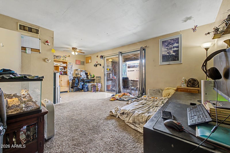 6048 W Golden Ln, Glendale, AZ 85302