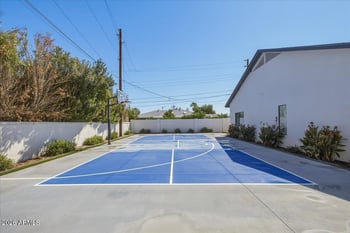 6050 E Hollyhock St, Phoenix, AZ 85018