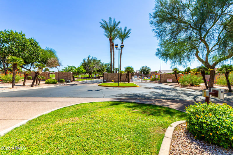6050 Windstream Pl, Chandler, AZ 85249