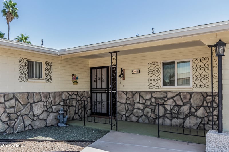 6051 Ensenada St, Mesa, AZ 85205