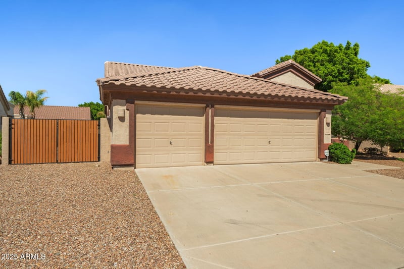 6052 Kristal Way, Glendale, AZ 85308