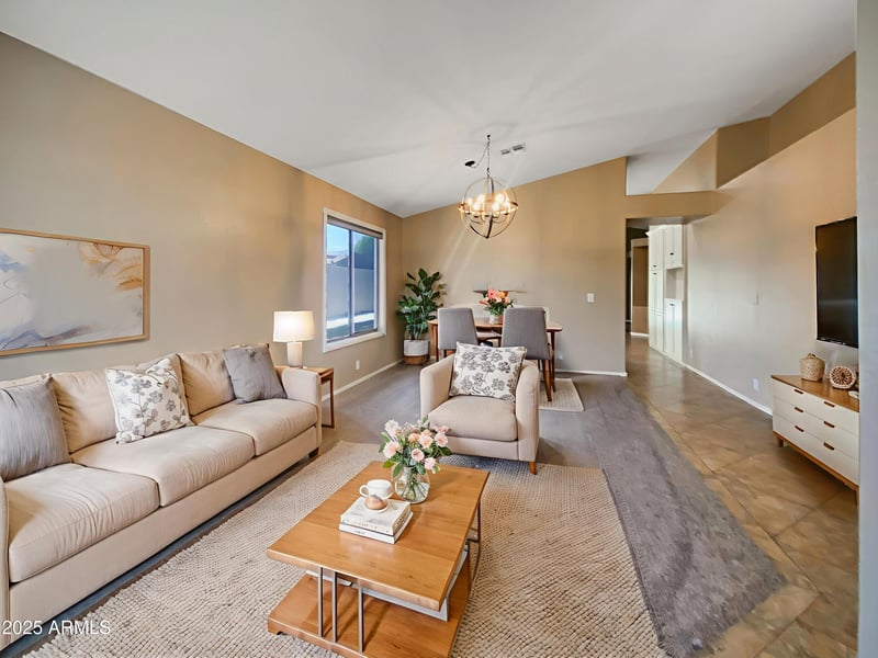6055 Rochelle St, Mesa, AZ 85215