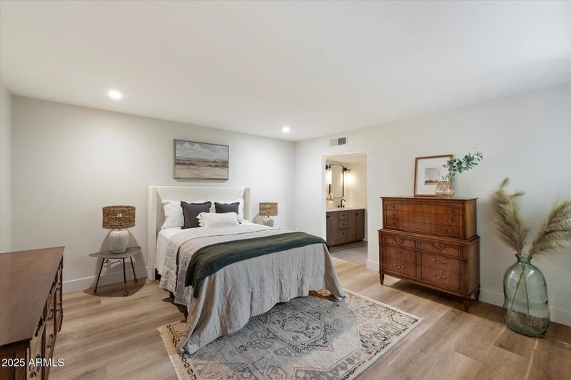 6055 Vernon Ave, Scottsdale, AZ 85257