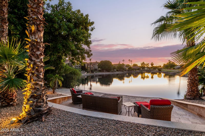 6058 Abraham Ln, Glendale, AZ 85308