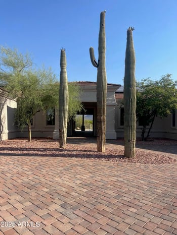 6058 Skyline Dr, Cave Creek, AZ 85331