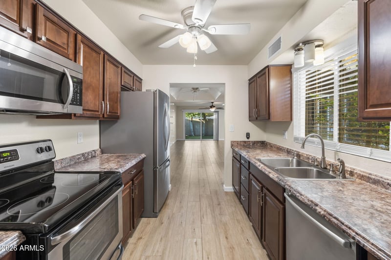 606 E Colgate Dr, Tempe, AZ 85283