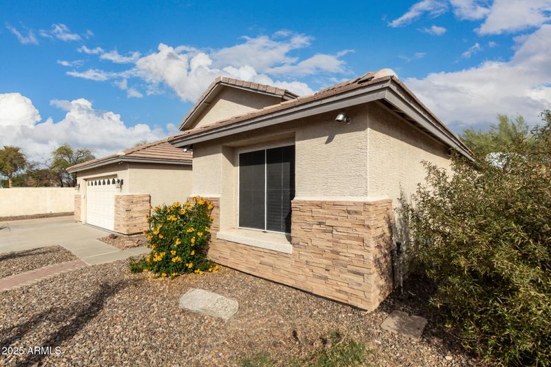 6060 W Charter Oak Rd, Glendale, AZ 85304