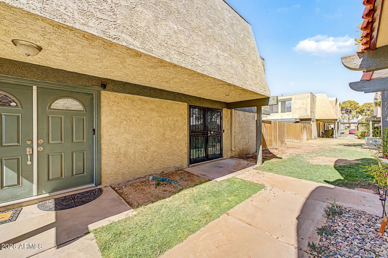 6060 W Golden Ln, Glendale, AZ 85302