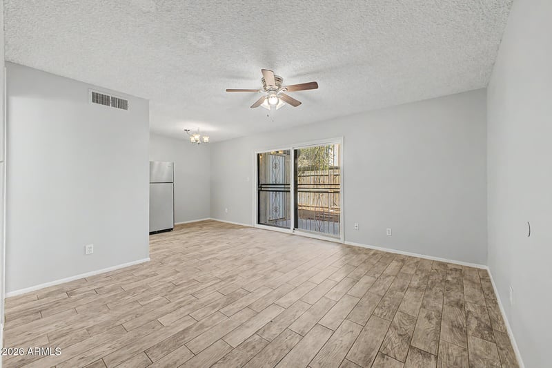 6060 W Golden Ln, Glendale, AZ 85302