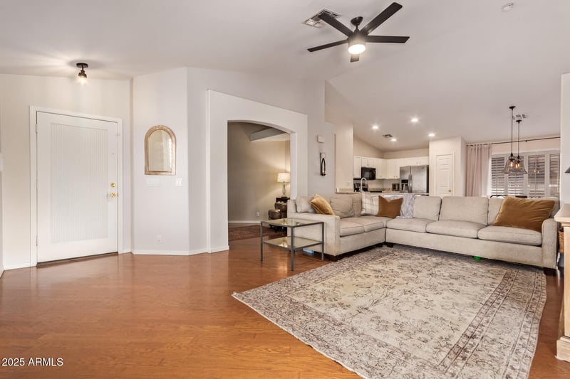 6061 Rochelle St, Mesa, AZ 85215