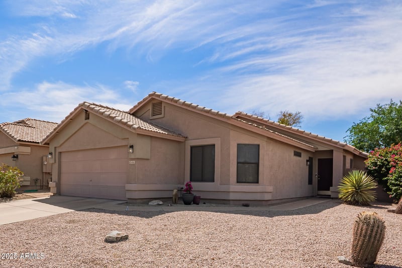 6061 Rochelle St, Mesa, AZ 85215