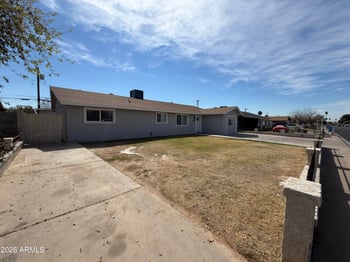 6063 Earll Dr, Phoenix, AZ 85033