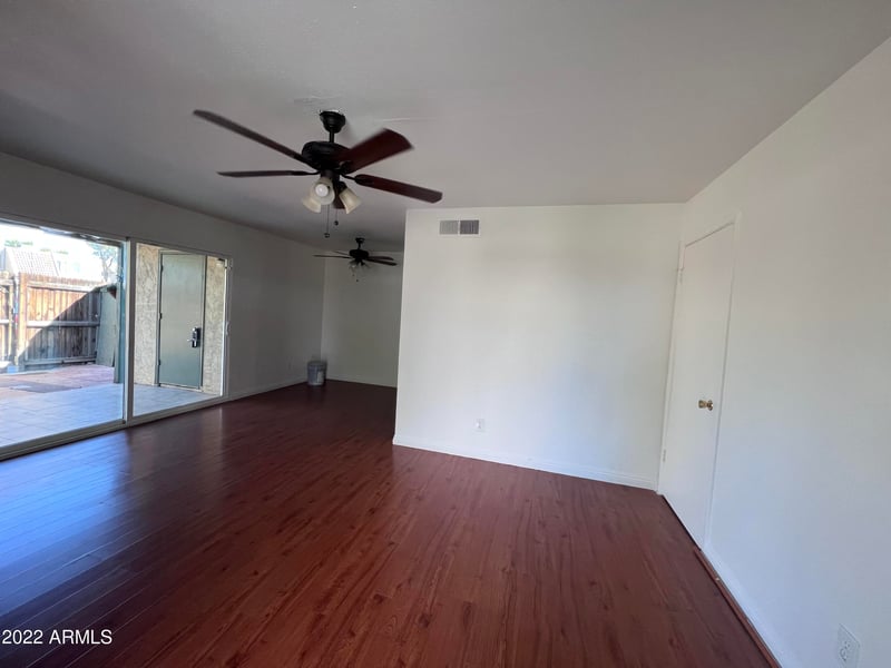 6066 W Golden Ln, Glendale, AZ 85302