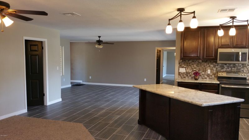 607 E Helena Dr, Phoenix, AZ 85022