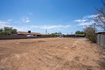 607 1st St #33, Avondale, AZ 85323