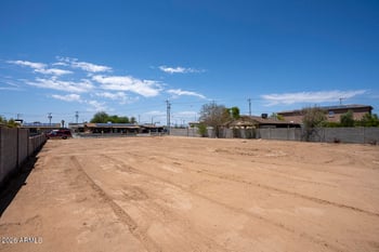 607 1st St #33, Avondale, AZ 85323