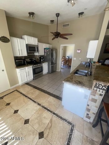 607 Villa Rita Dr, Phoenix, AZ 85023