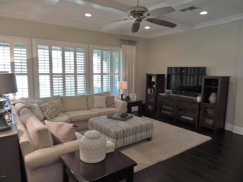 608 E Elgin St, Gilbert, AZ 85295