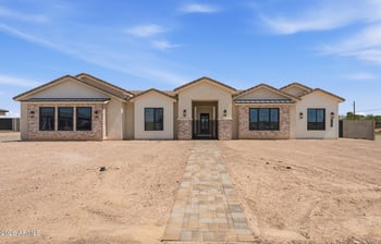 608 E Leisure Ln, Phoenix, AZ 85086