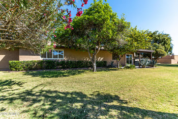 608 Leisure World Dr, Mesa, AZ 85206