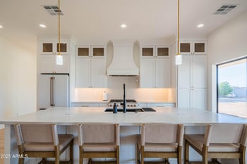 608 Restin Rd, Phoenix, AZ 85086