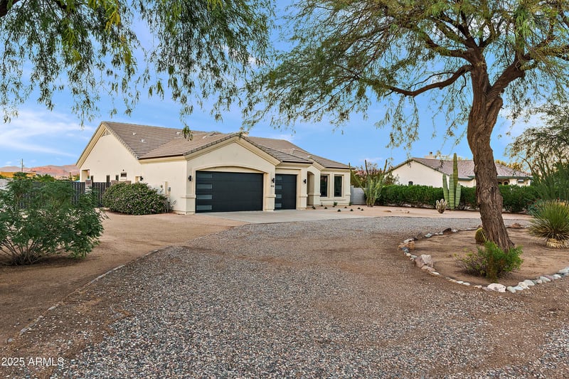 608 Restin Rd, Phoenix, AZ 85086