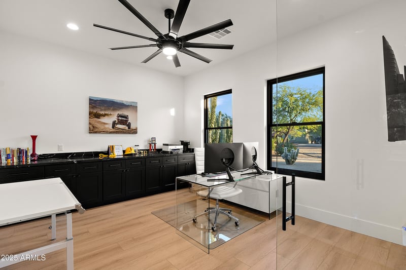 608 Restin Rd, Phoenix, AZ 85086