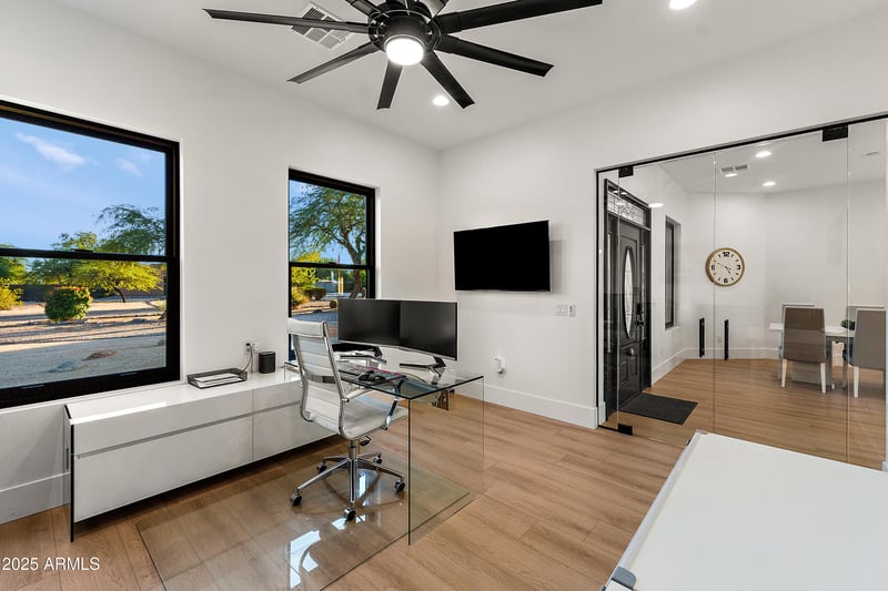 608 Restin Rd, Phoenix, AZ 85086