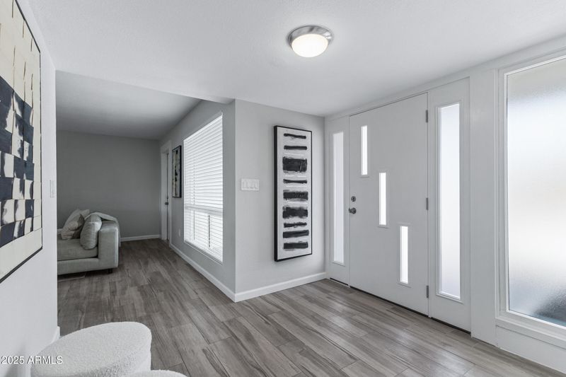 608 S Revolta Cir, Mesa, AZ 85208