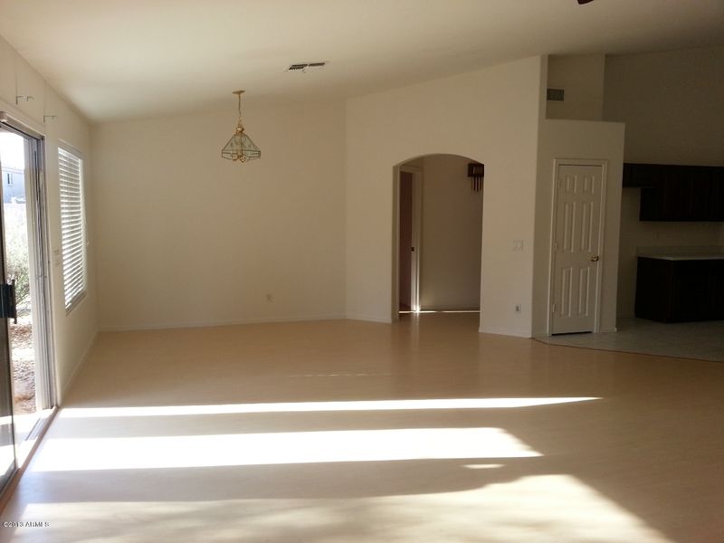 6088 N 85th Ave, Glendale, AZ 85305