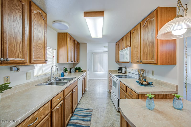 609 86th Pl, Mesa, AZ 85208