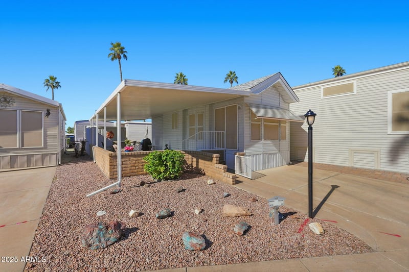 609 Boeing Cir, Mesa, AZ 85205