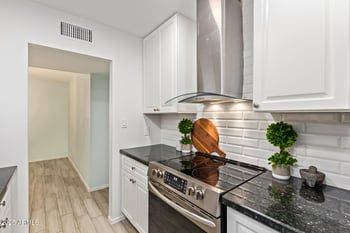 609 Royal Palm Sq, Phoenix, AZ 85020