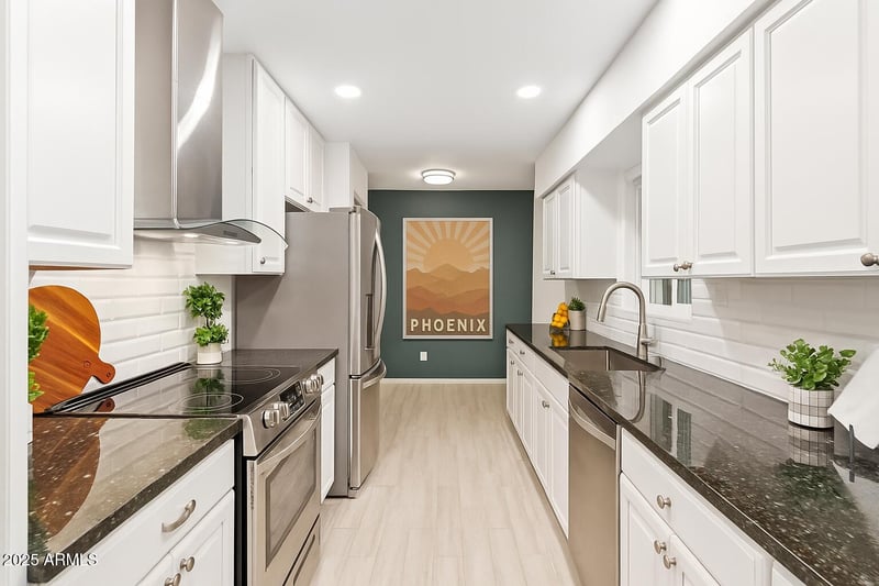 609 Royal Palm Sq, Phoenix, AZ 85020