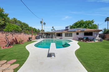 609 Winter Dr, Phoenix, AZ 85020