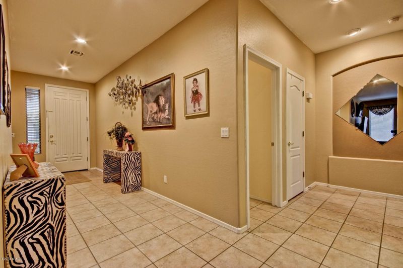 6092 W Piute Ave, Glendale, AZ 85308