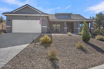 6095 Stratford Ct, Rimrock, AZ 86335
