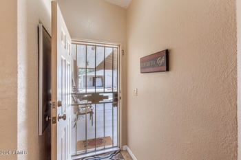 6097 Pinehurst Dr, Chandler, AZ 85249
