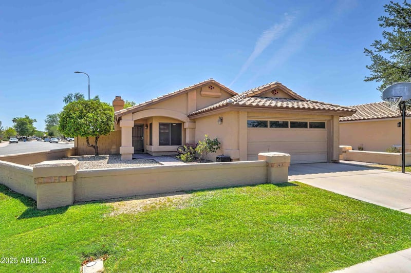 61 Crestview St, Chandler, AZ 85226
