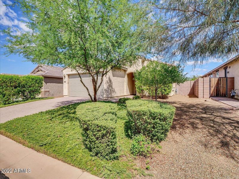 610 E Brisa Dr, Phoenix, AZ 85085