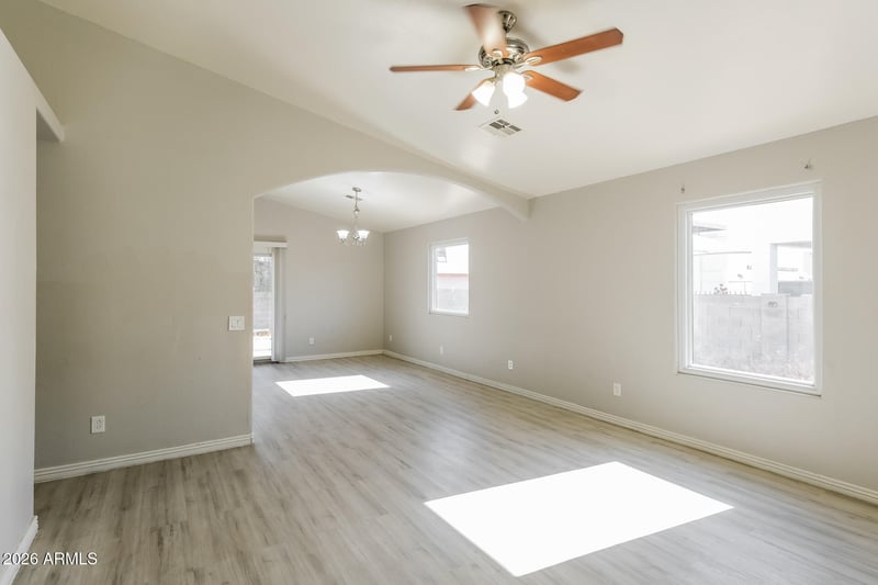 610 E Dee St, Avondale, AZ 85323