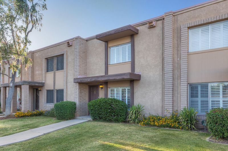 610 E Montebello Ave #42, Phoenix, AZ 85012