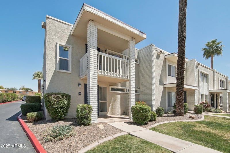 610 E Montebello Ave #46, Phoenix, AZ 85012