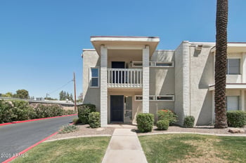 610 E Montebello Ave #46, Phoenix, AZ 85012