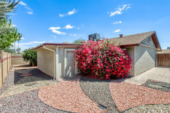 6102 71st Dr, Glendale, AZ 85303